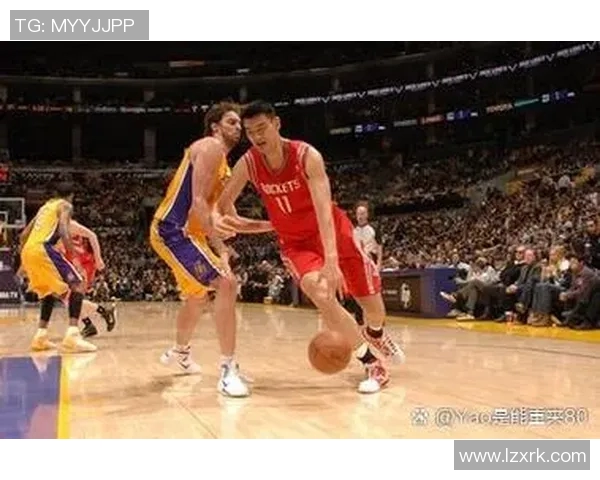 姚明经典瞬间回顾展现篮球巨星风采与传奇人生的精彩图片合集