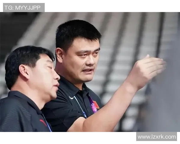 姚明携笑脸口罩传递温暖与希望，激励人们共同面对挑战