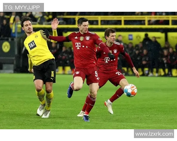 足球明星泪洒赛场背后的故事与荣耀的交织