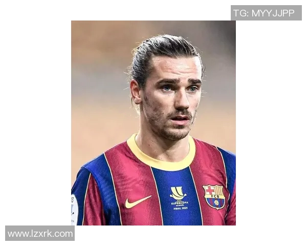 足球明星保罗的斜杠发型引领潮流成为时尚新宠