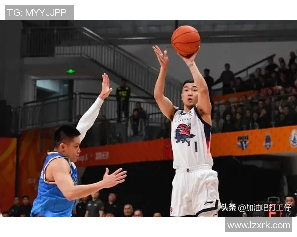 CBA直播山东队对阵被控球队精彩对决全程回顾与分析 CBA直播山东队对阵被控球队精彩对决全程回顾与分析